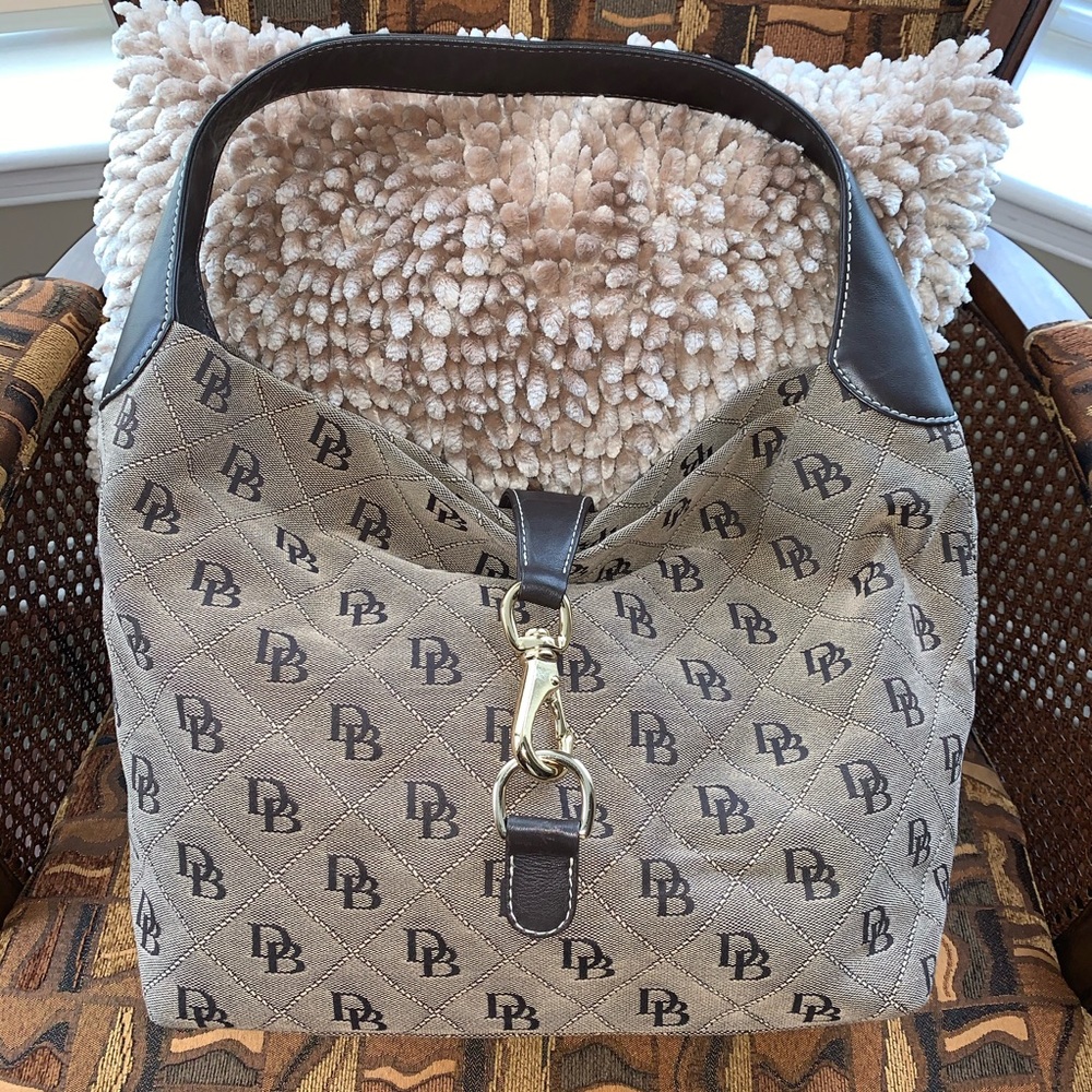 Exclusive Authentic Dooney & Bourke Purse
